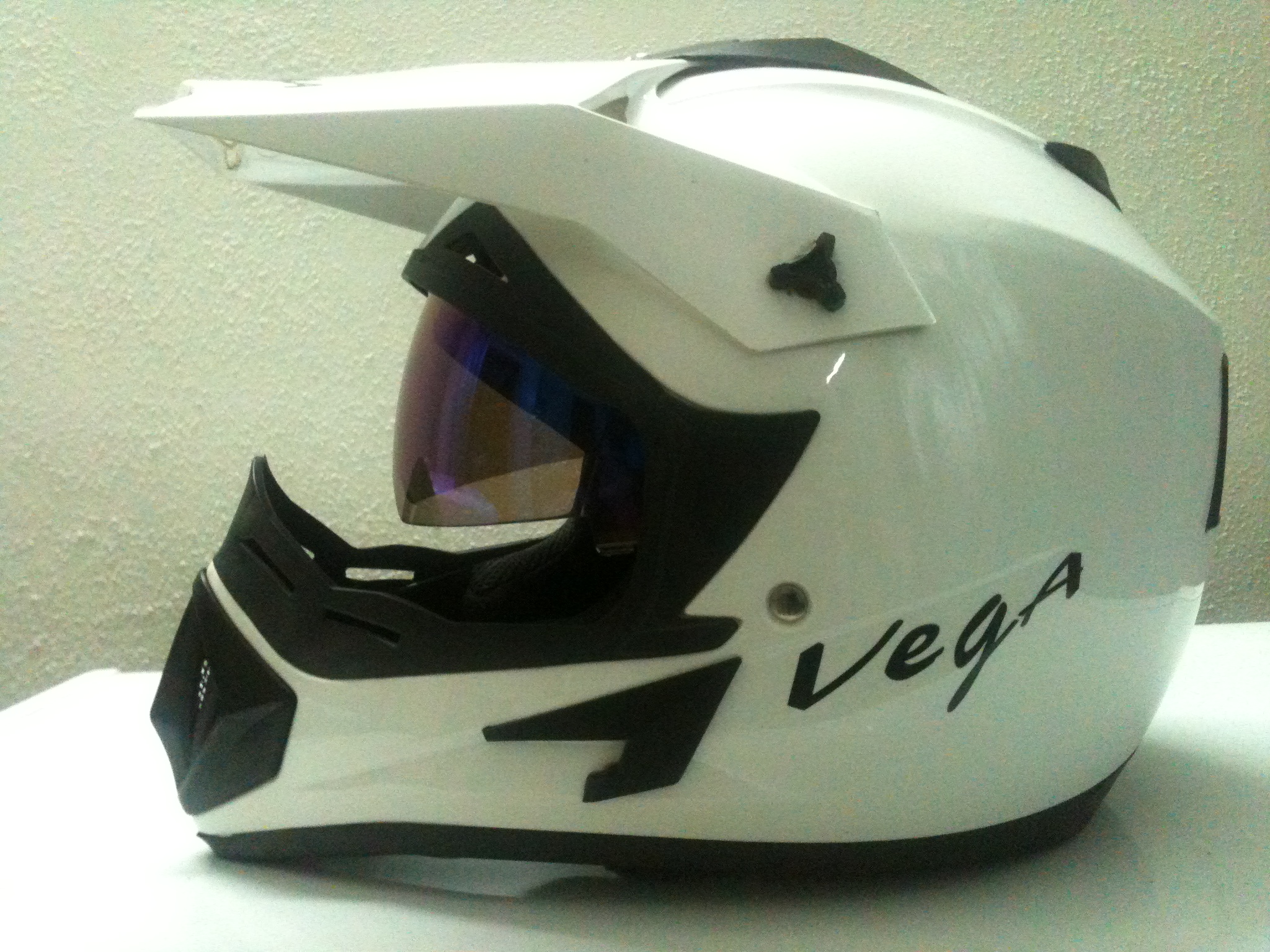 Vega helmet large image 0