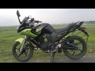 Yamaha Fazer Black Green.Fresh condition.real pix
