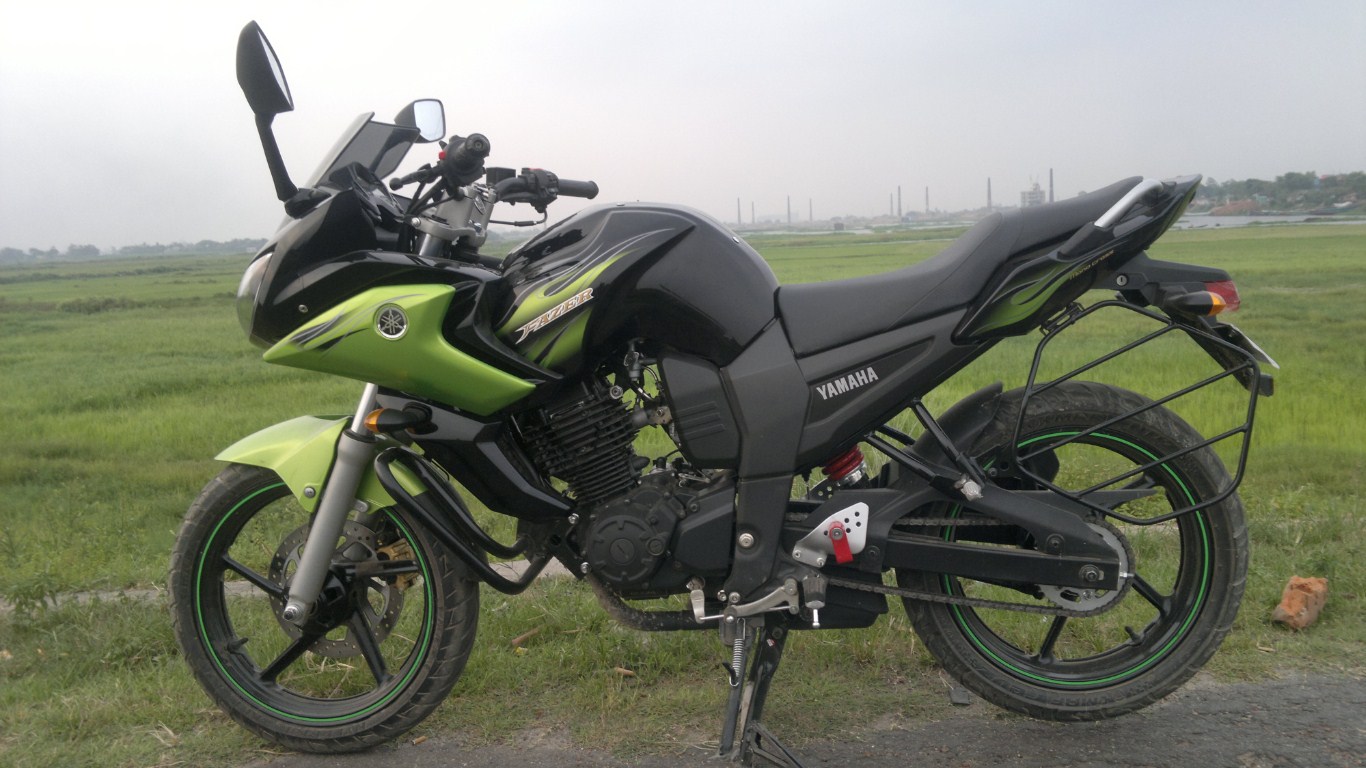 Yamaha Fazer Black Green.Fresh condition.real pix large image 0