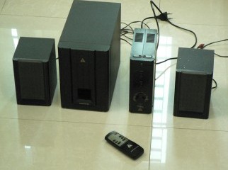Golden Field 2.1 wooden Speakers with Amplifier Remote