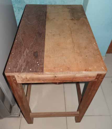 Segun Wood Small Table Good Condition large image 0