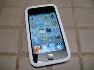 Apple iPod Touch 4th Generation.in good price large image 0