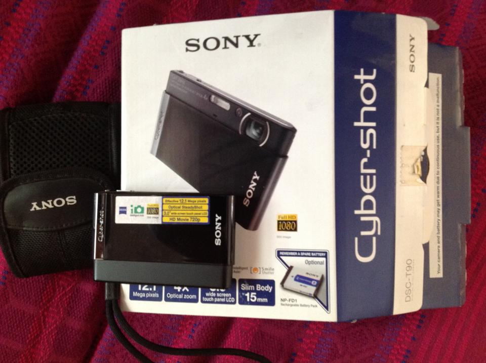 Sony Cybershot T90 4GB mem card Leather case large image 0