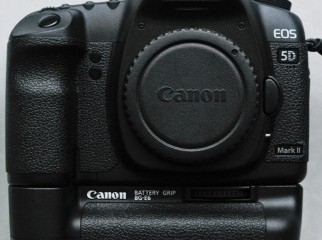 Canon 5d mark 2 Canon BG-E6 battery grip extra battery